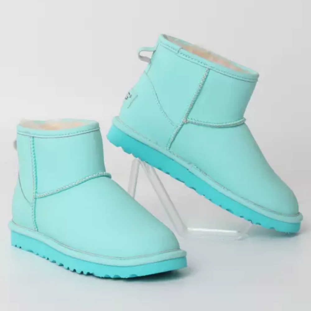 UGGS